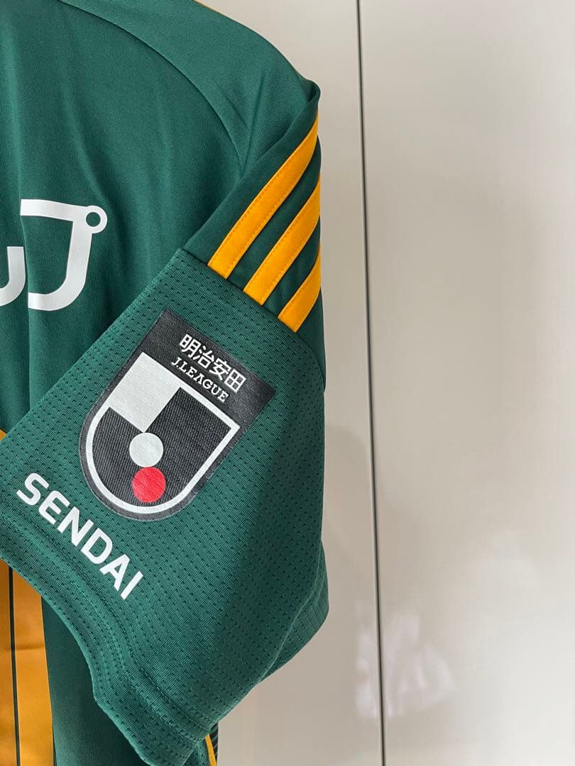 【新品未使用】ベガルタ仙台 クラブ設立30周年記念ユニフォーム XLサイズ