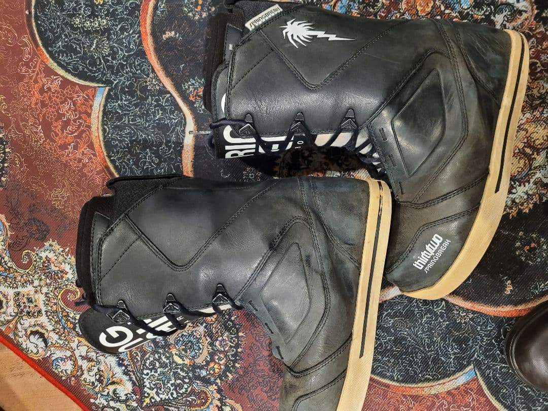 THIRTYTWO サーティーツー スノーボードブーツ スノボブーツ