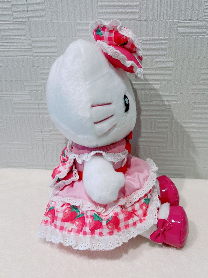 USJ限定 ハローキティ ぬいぐるみ　ストロベリー ドレス　ロリータ　美品