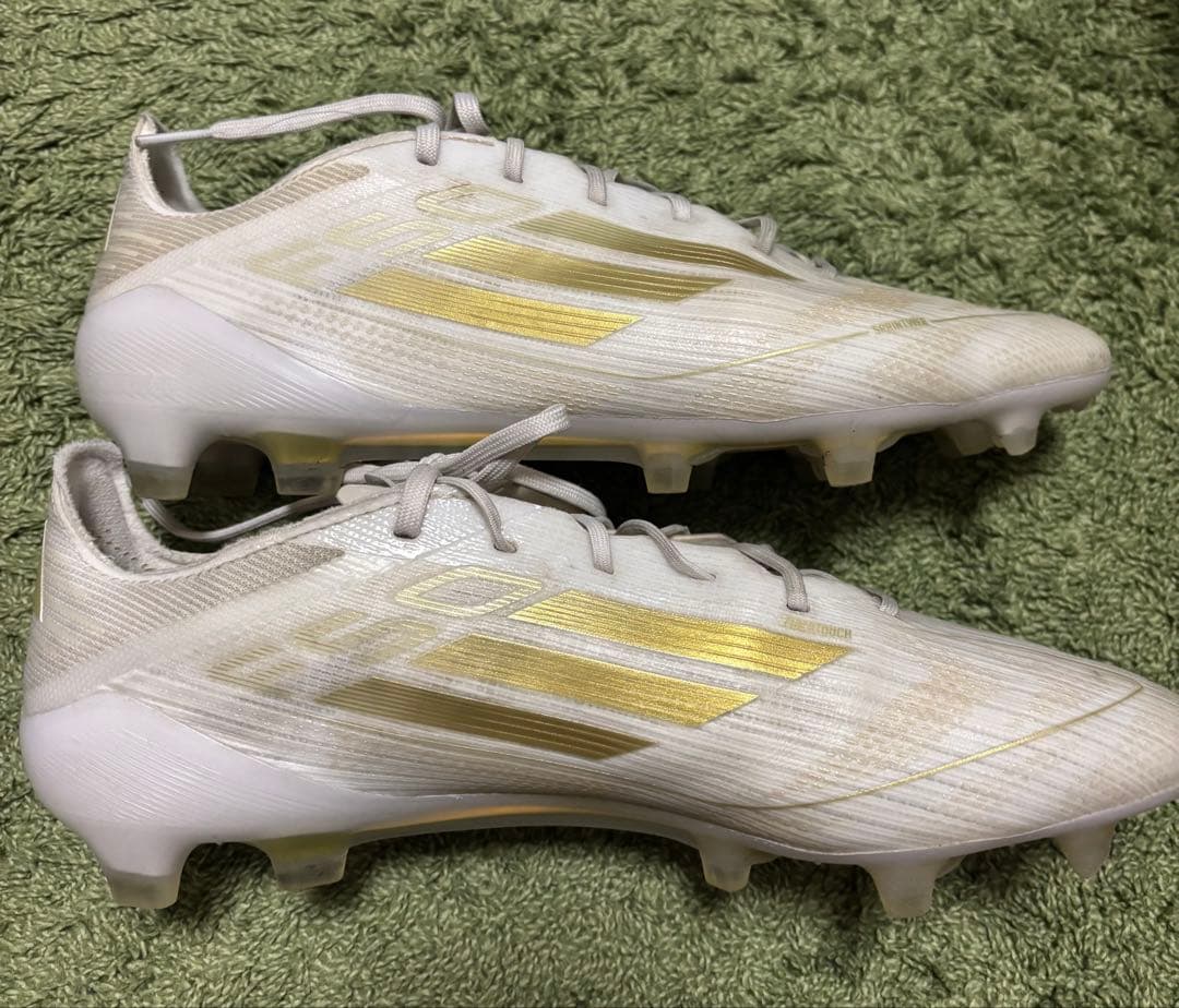 adidas F50 ホワイト/ゴールド サッカーシューズ