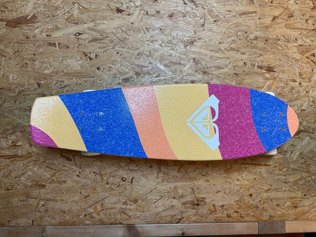 ROXY スケートボード 新品