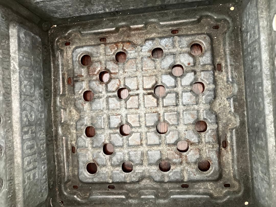 アメリカ　ヴィンテージ　金属製　ミルククレート