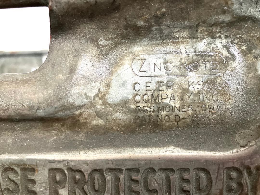 アメリカ　ヴィンテージ　金属製　ミルククレート