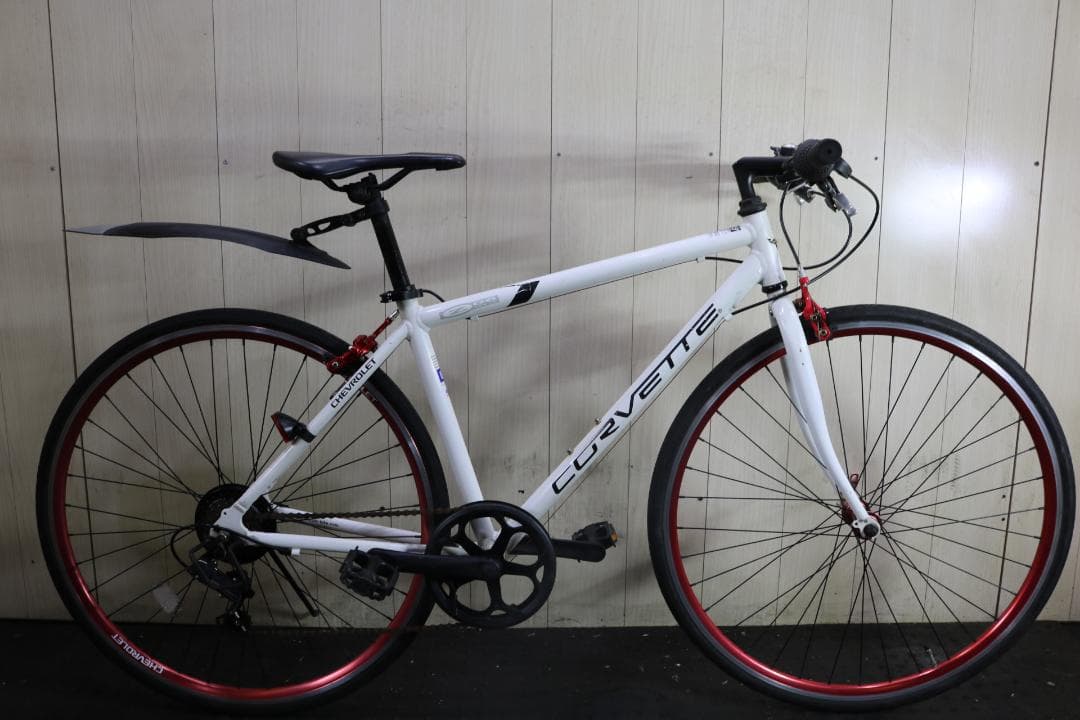 シボレーコルベット 700C シマノ6速 440mm クロスバイク 白