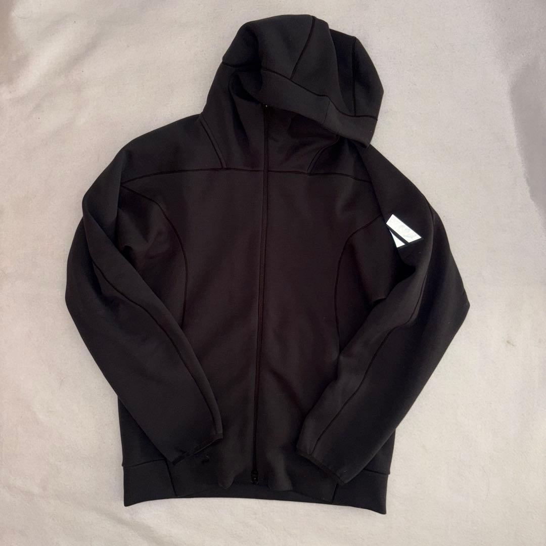 アディダス　Z.N.E. 上下　セットアップ　完売品　訳あり　最近のモデル