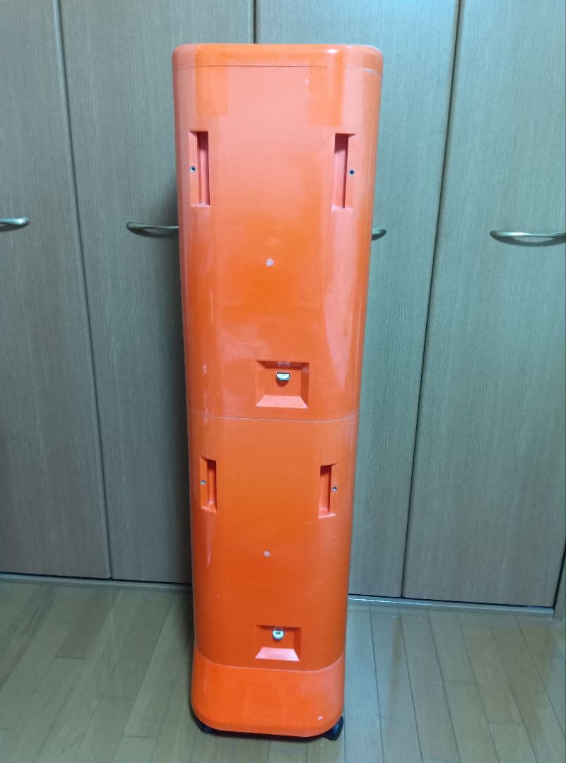 【カギ付！】ガチャガチャ　本体　スリムボーイ　ユージン　カプセルステーション