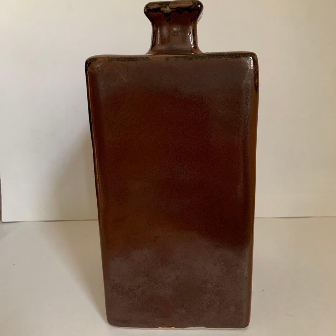 益子焼　名工　木村一郎 作　柿釉草花文様　壺　（角）