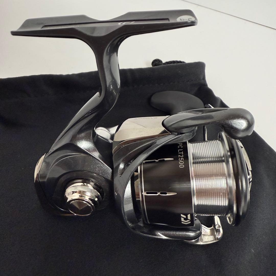 良品　ダイワ 24ルビアス PC LT2500