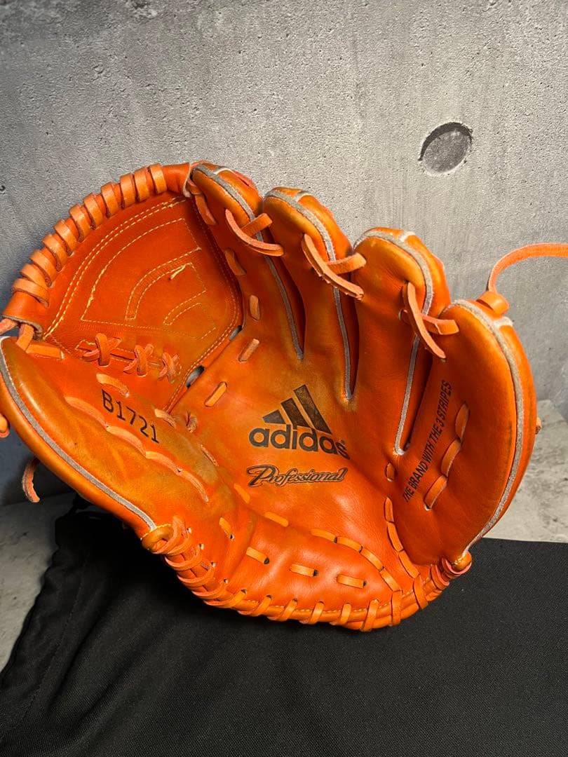 Toshi様 限定値下げ！adidas 硬式グローブ 投手用 斉藤和巳モデル