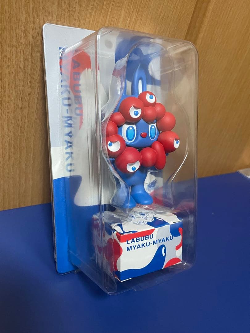 【大阪関西万博会場限定】ラブブ　ミャクミャク　コラボフィギュア　新品未開封