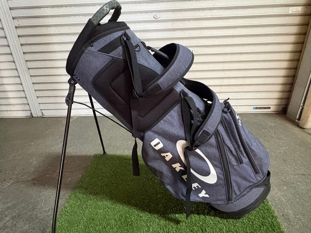 <週末値下>OAKLEY キャディバッグ　ラウンド4点セット