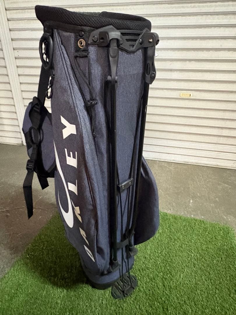 <週末値下>OAKLEY キャディバッグ　ラウンド4点セット