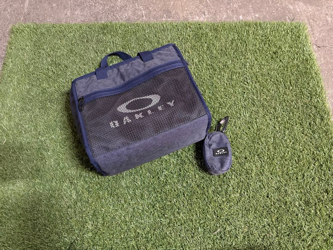 <週末値下>OAKLEY キャディバッグ　ラウンド4点セット