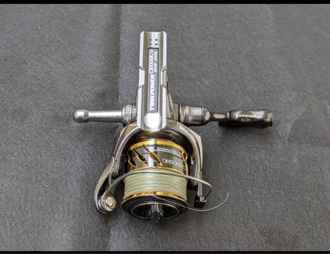 ツインパワーc2000SHG スピニングリール　箱付き