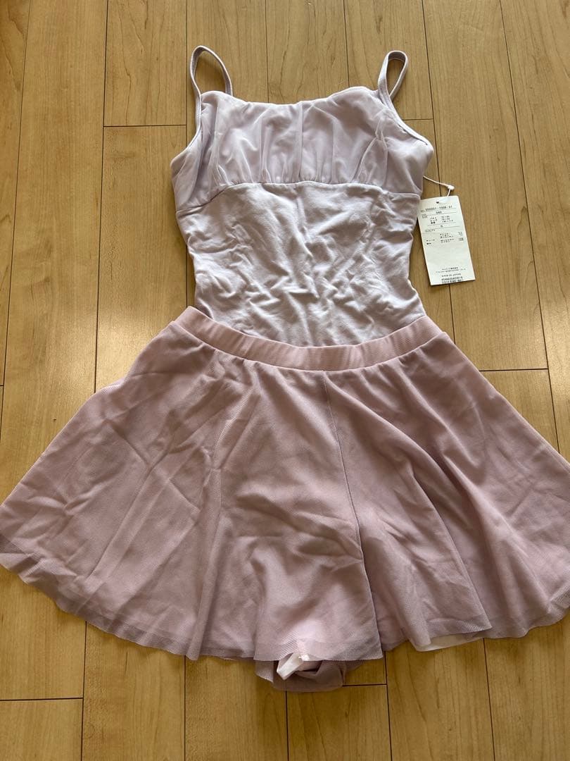 チャコット薄いピンクレオタードS新品と スカート新品