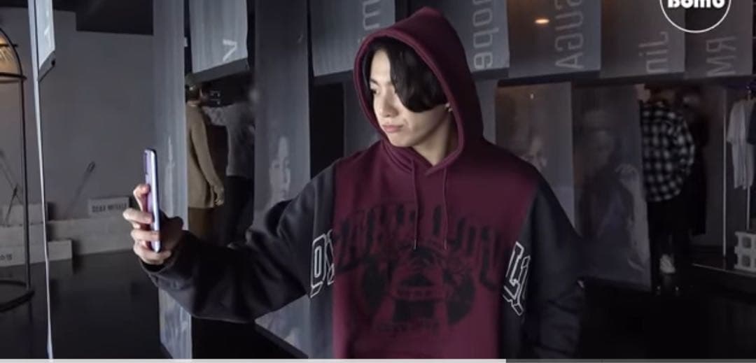 bts popup フーディー グッズ