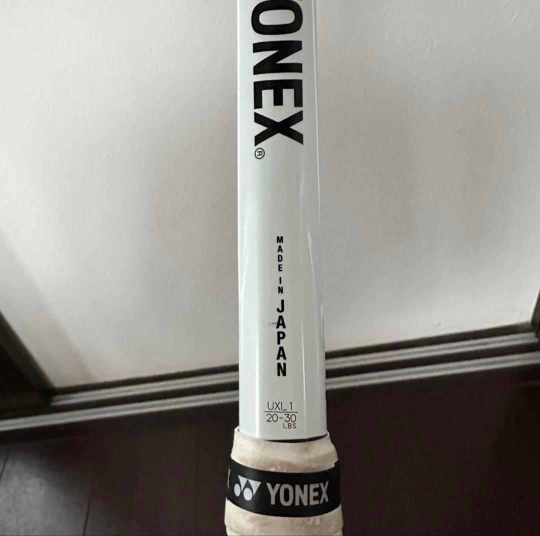 YONEX VOLTRAGE 7V STEER ボルトレイジ 7V ステア