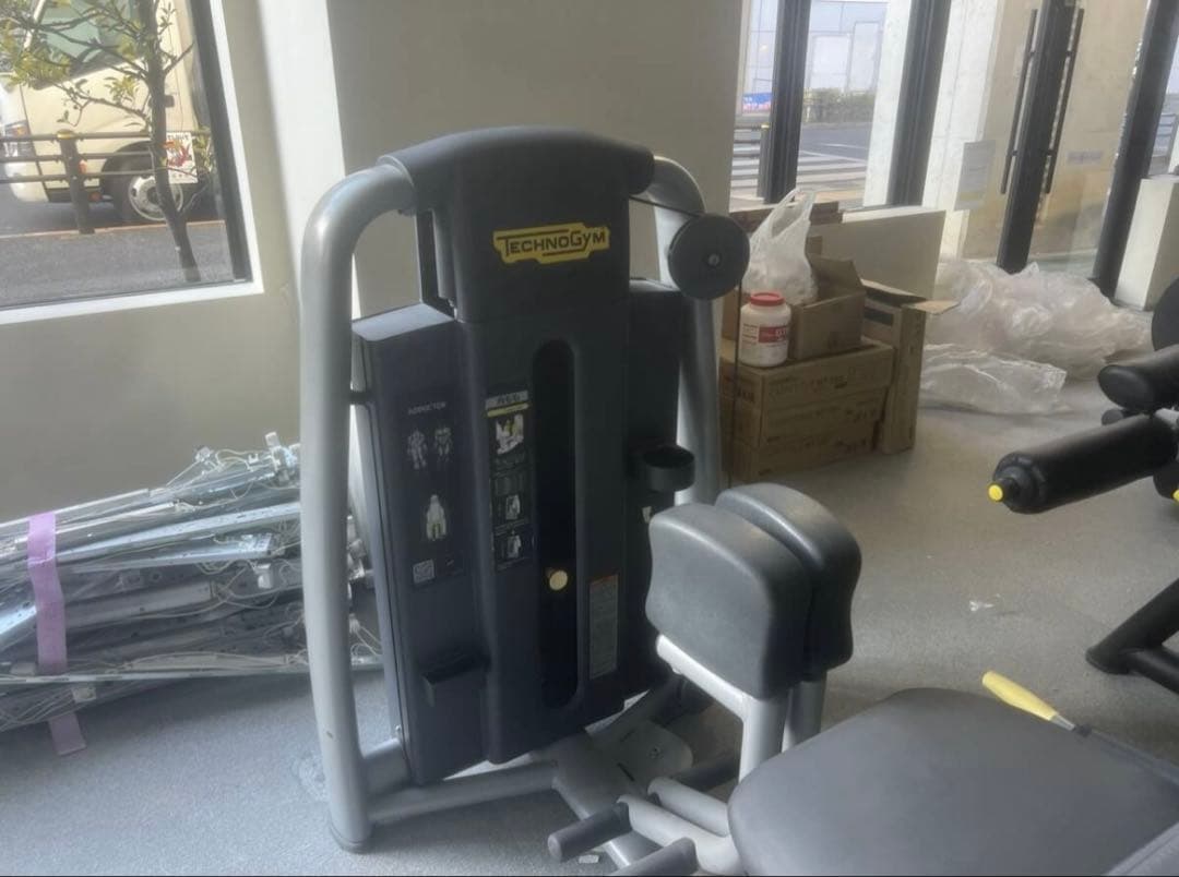 皆様のお役に立てればさま専用 テクノジム　アダクションマシン