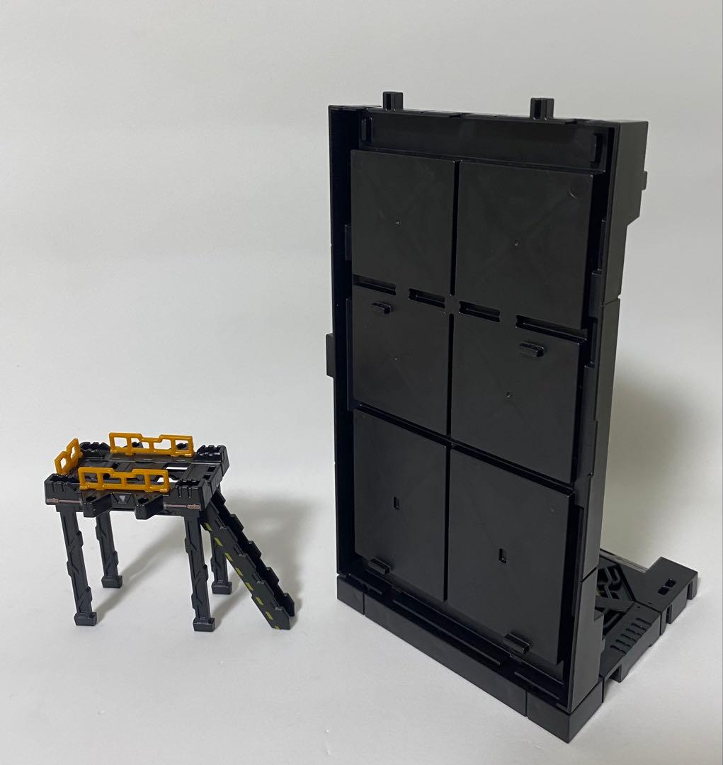 白いガンダム【組立済】ガンプラ！HG！ジオラマベース！階段ベース！セット！