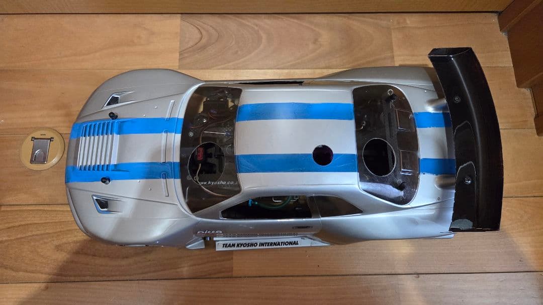 ラジコン エンジンカー 京商 V-ONE RRR 中古 エンジン始動確認済み