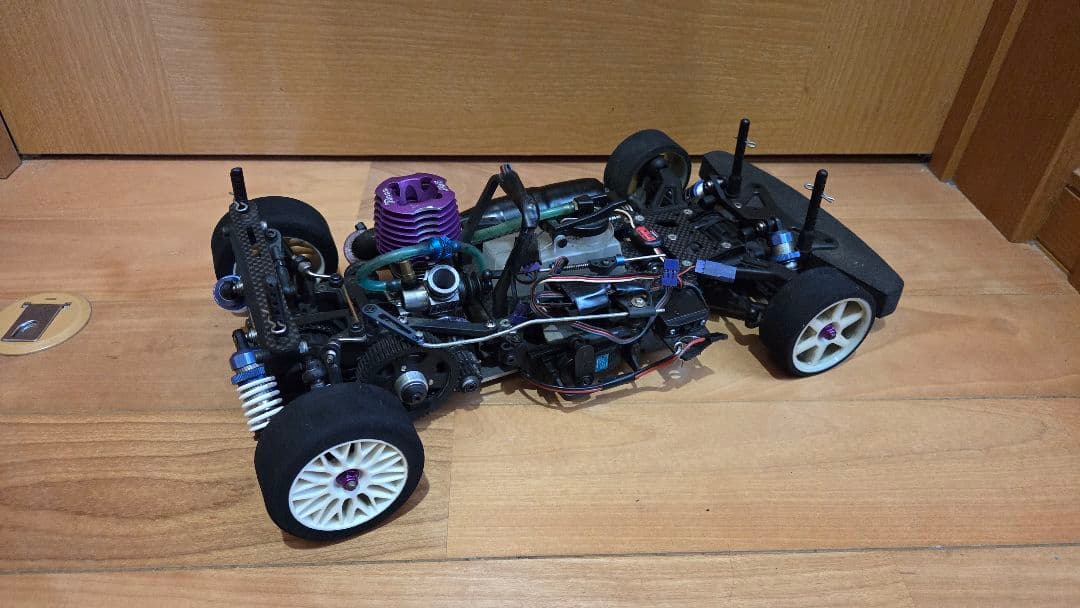 ラジコン エンジンカー 京商 V-ONE RRR 中古 エンジン始動確認済み