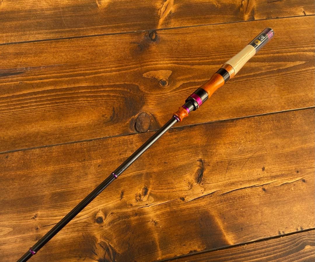 軽量　カーボンロッド　トラウトロッド　テレスコロッド　ウッドグリップ　スピニング