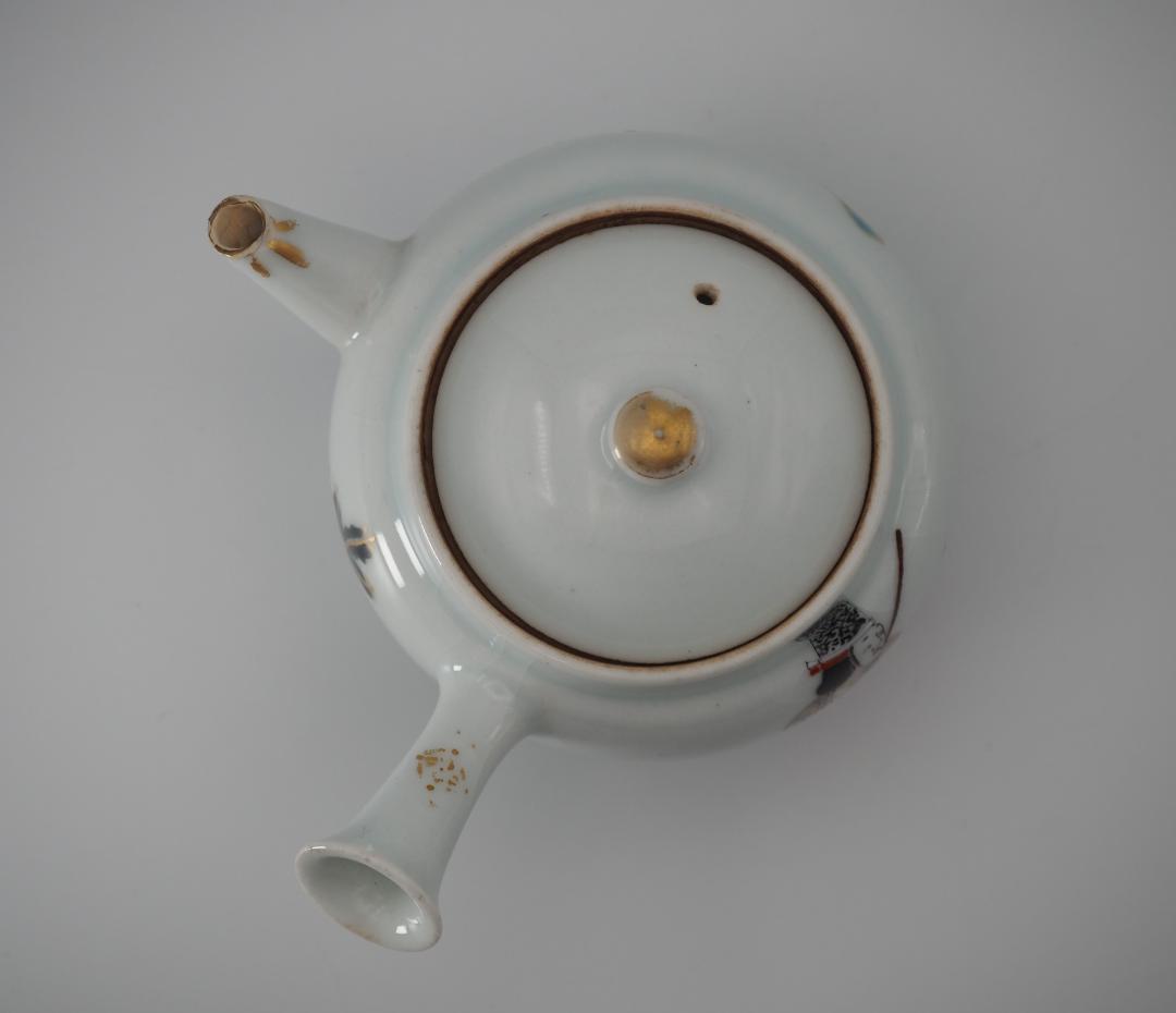 京焼 清水七兵衛 金彩色絵人物図 横手急須