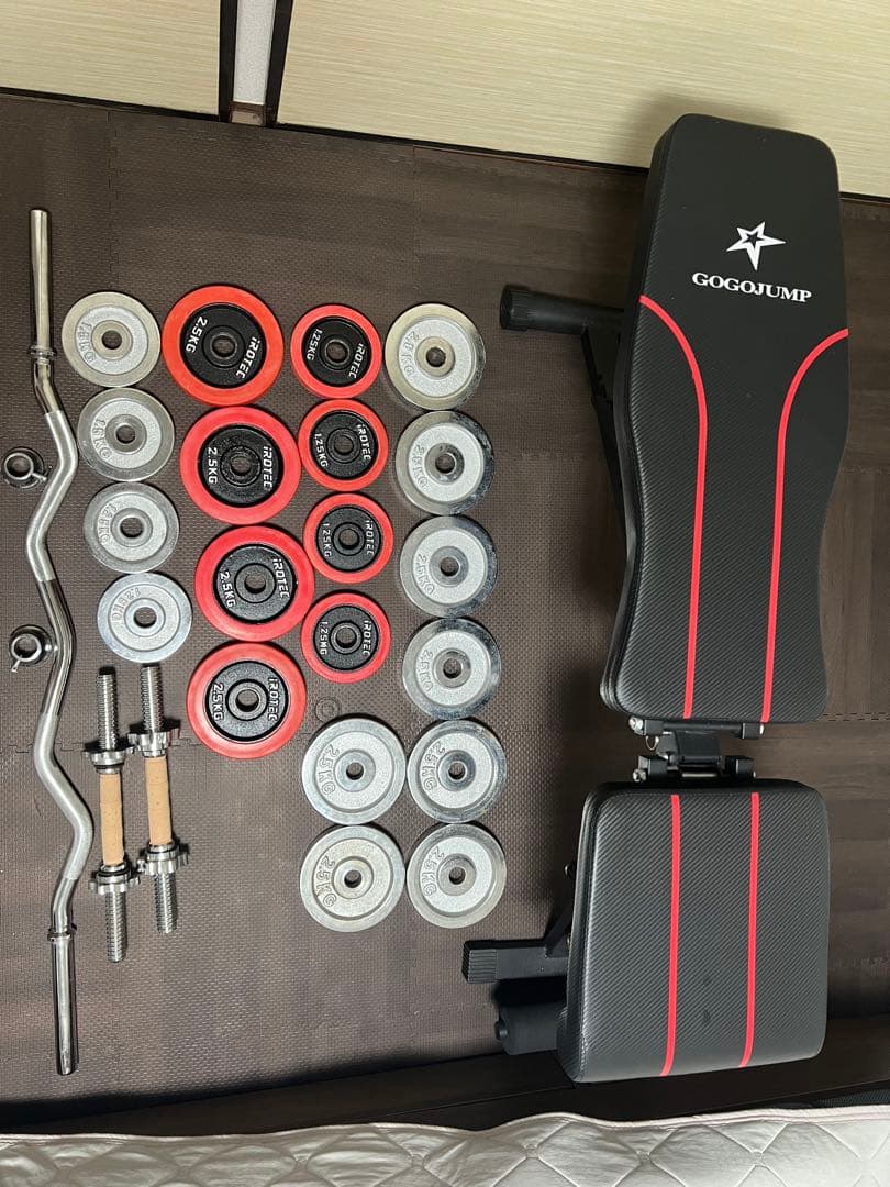 専用となります。GOGOPUMP トレーニングベンチとウエイトセット