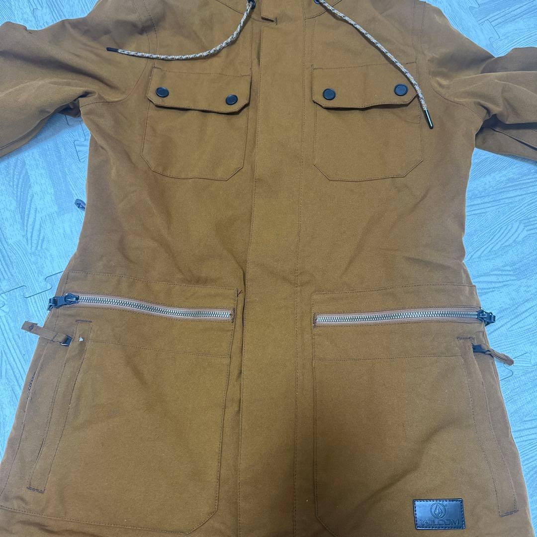 ⭐︎売り切り！早い者勝ち⭐︎VOLCOM⭐︎スノーウェア　レディース