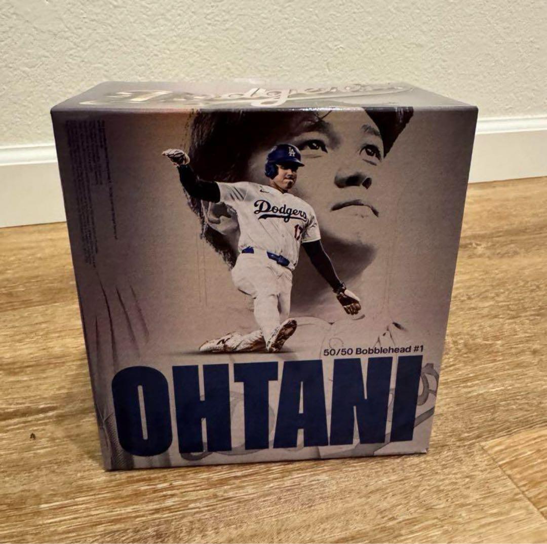 大谷翔平　50/50 盗塁　ボブルヘッド　ドジャース　来場者限定　冊子付