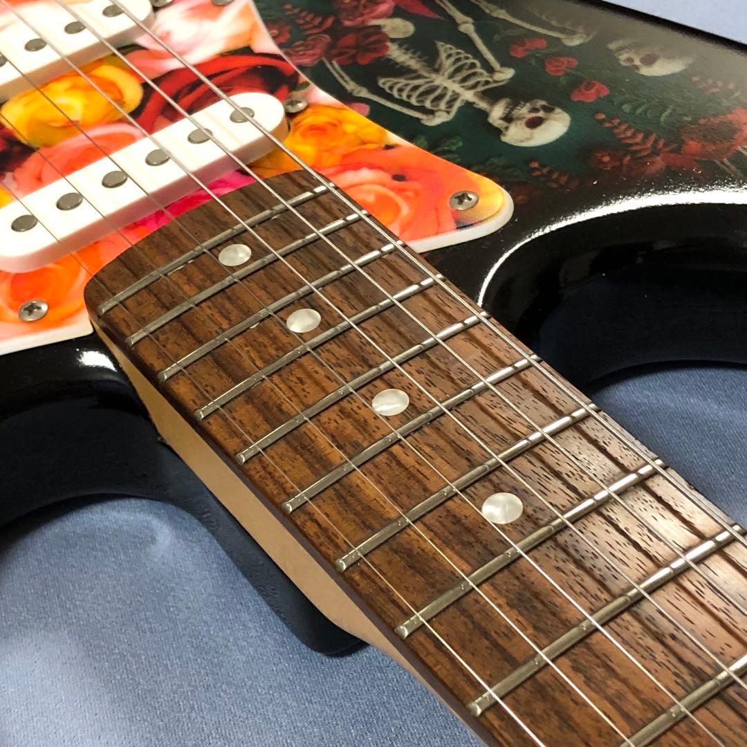 Squier by Fender ストラト ガイコツ/スカル＋バラ