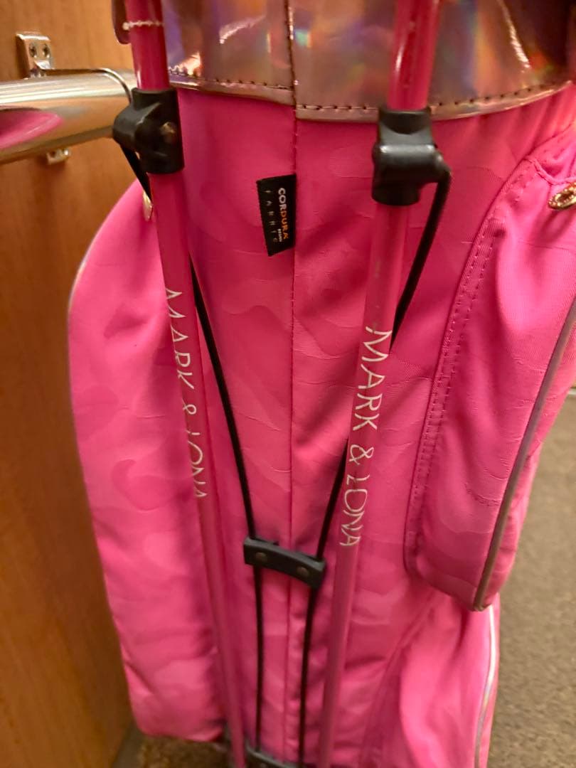 MARK & LONA ピンク ゴルフバッグ