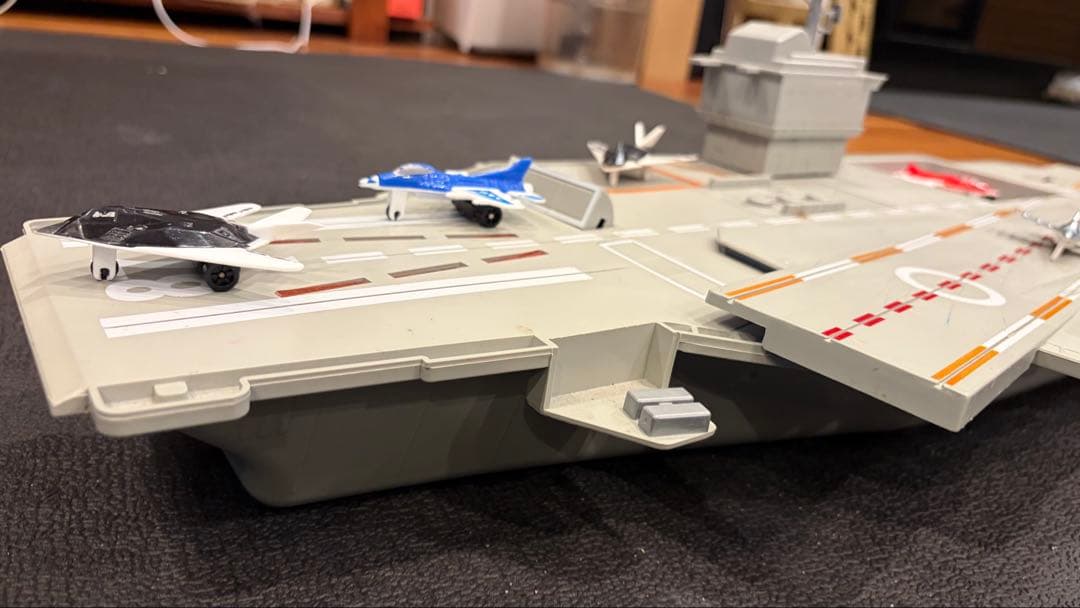 アメリカ　空母母艦モデル 30インチ 音声効果付き