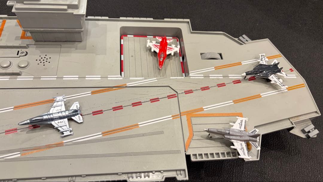 アメリカ　空母母艦モデル 30インチ 音声効果付き