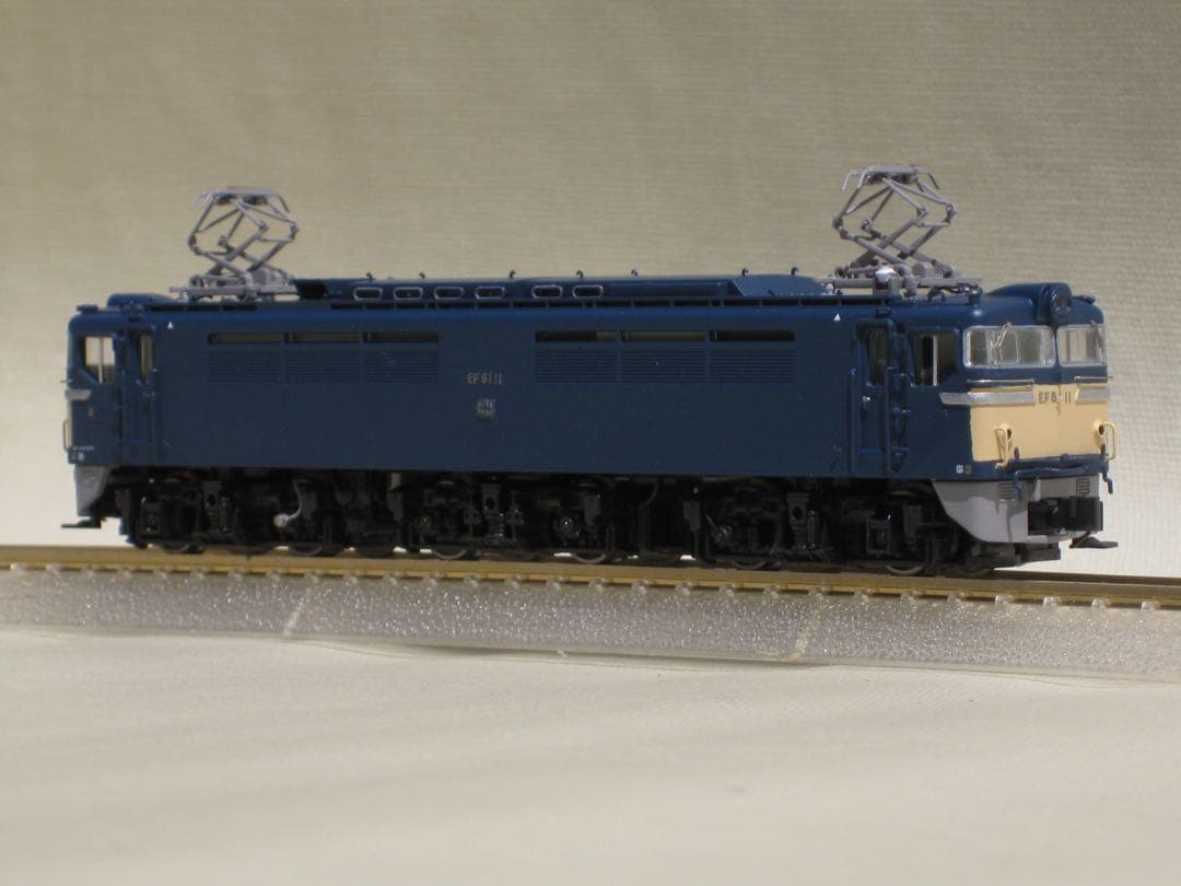 オリジナル特製品 EF61 11シールドビーム、PS22パンタ仕様