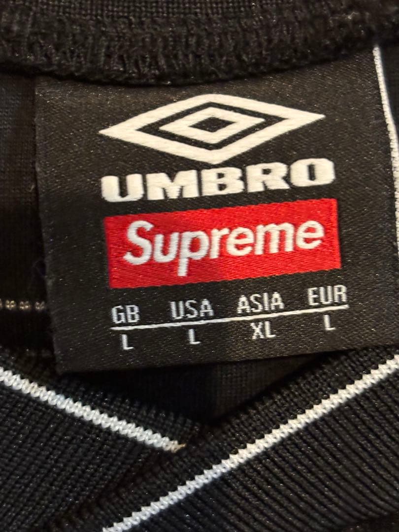 supremeアンブロT