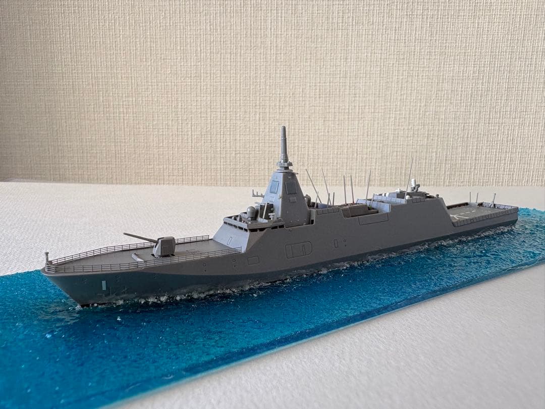 1/700 海上自衛隊　護衛艦もがみ　全塗装　洋上ジオラマ