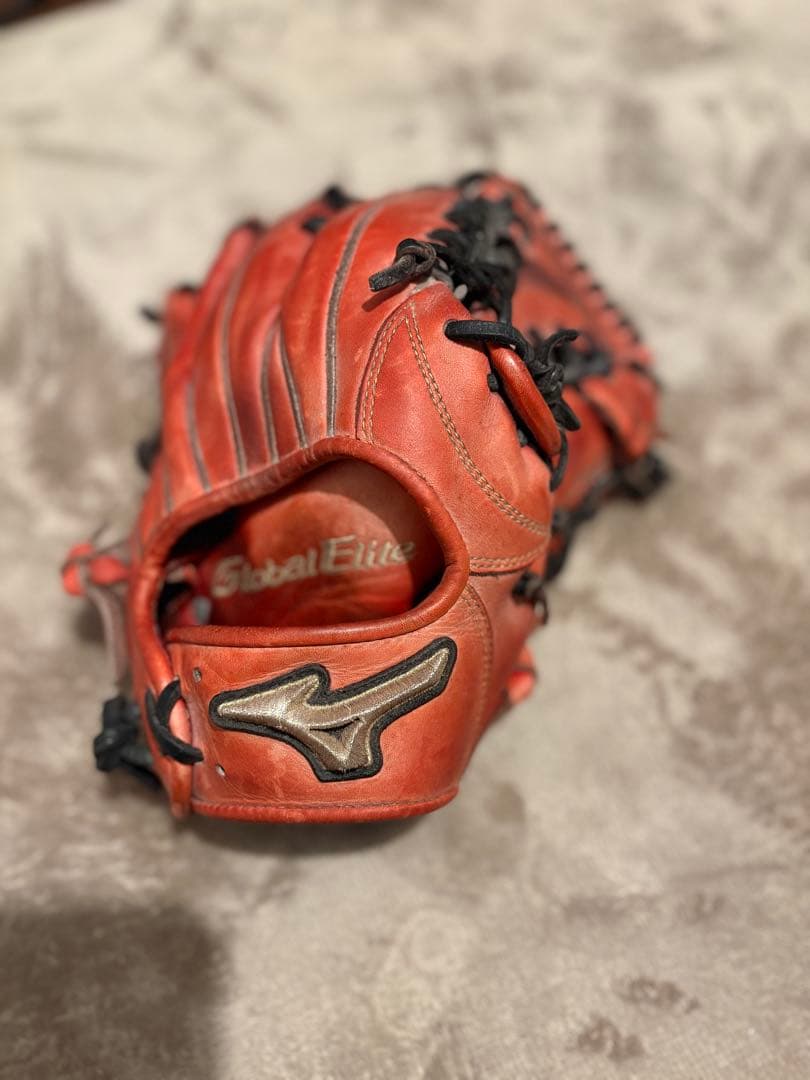 ミズノ　グローバルエリート　硬式用 外野手用グラブ レッド 高校野球対応モデル