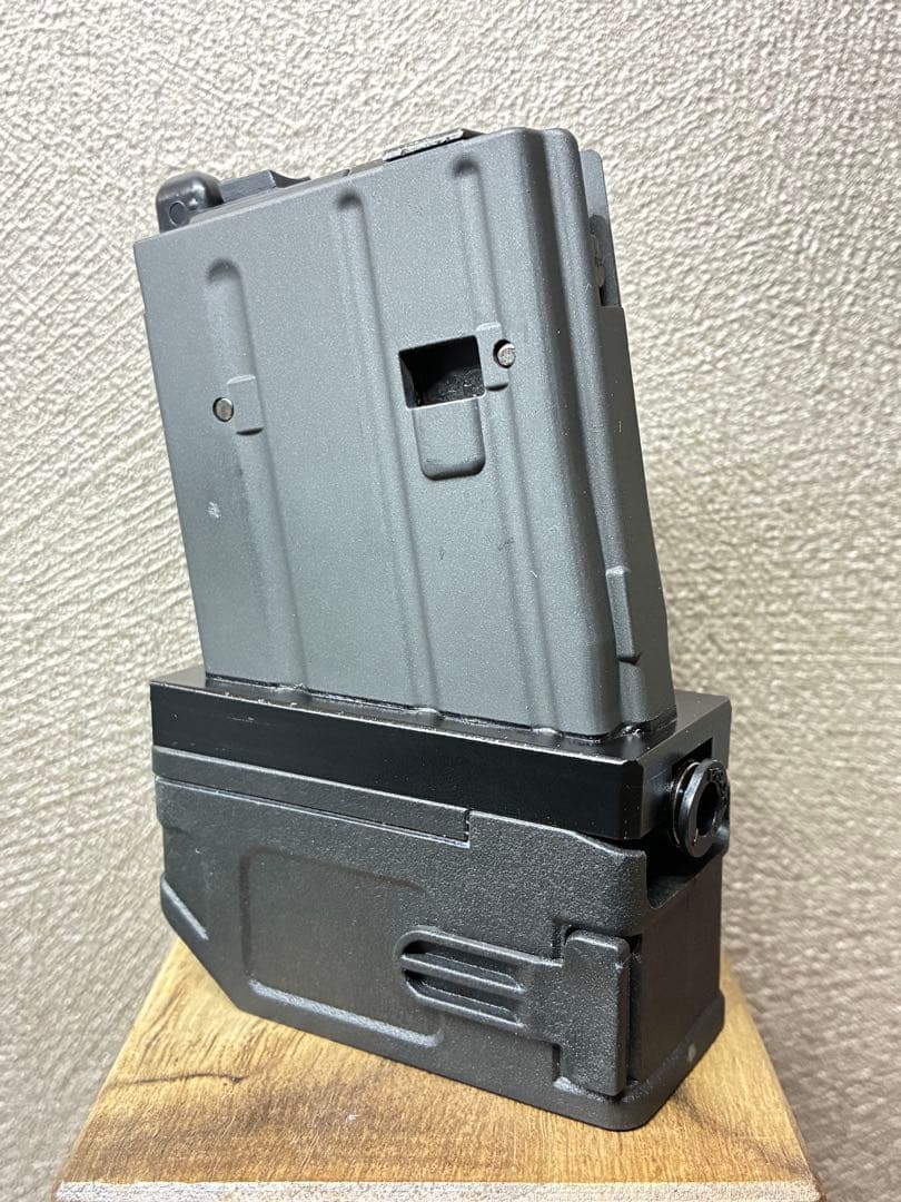 R8-02東京マルイ GBB M4 マガジンアダプター 外部ソース仕様