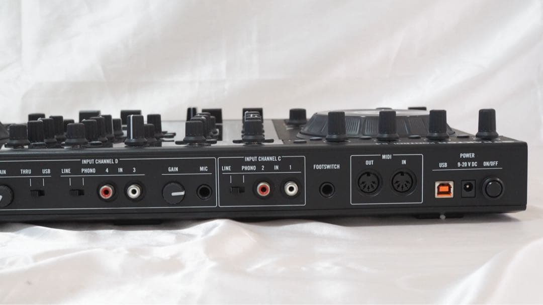 TRAKTOR KONTROL S4 MK2 DJコントローラー