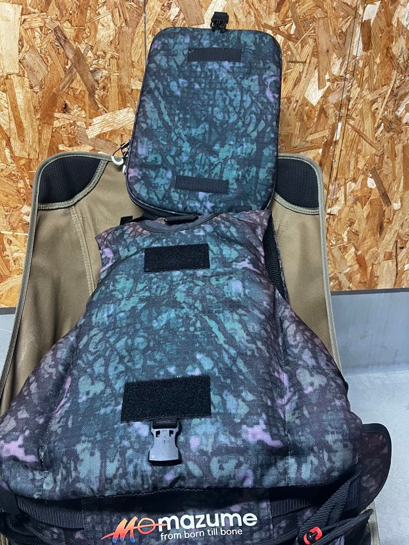 マズメ　ライフジャケット　レッドムーン