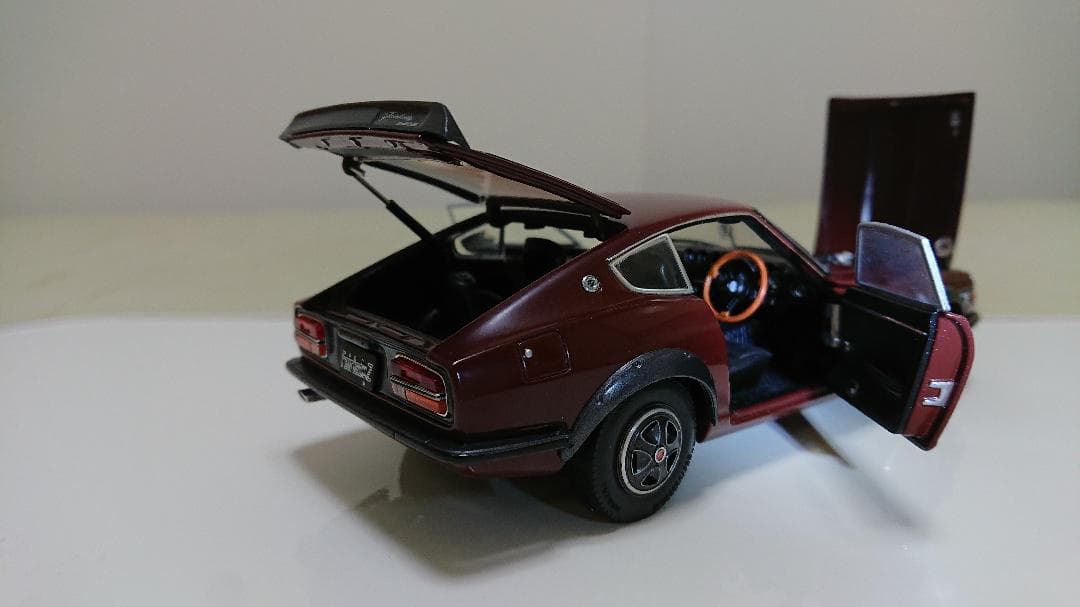 超希少 激レア:フェアレディ:エンジンなど精密に再現:全長約18cm