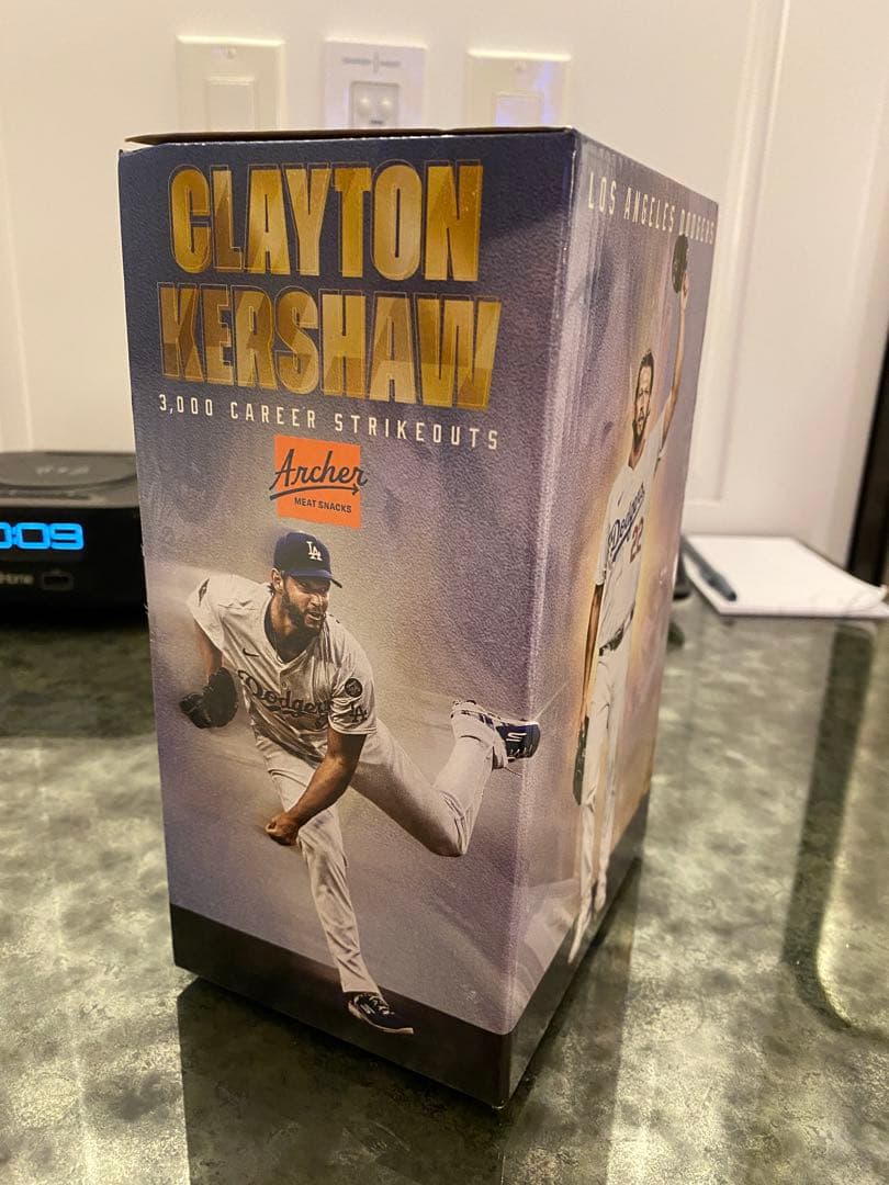 ☆【球場配布数量限定】9/20クレイトンカーショー3000奪三振ボブルヘッド