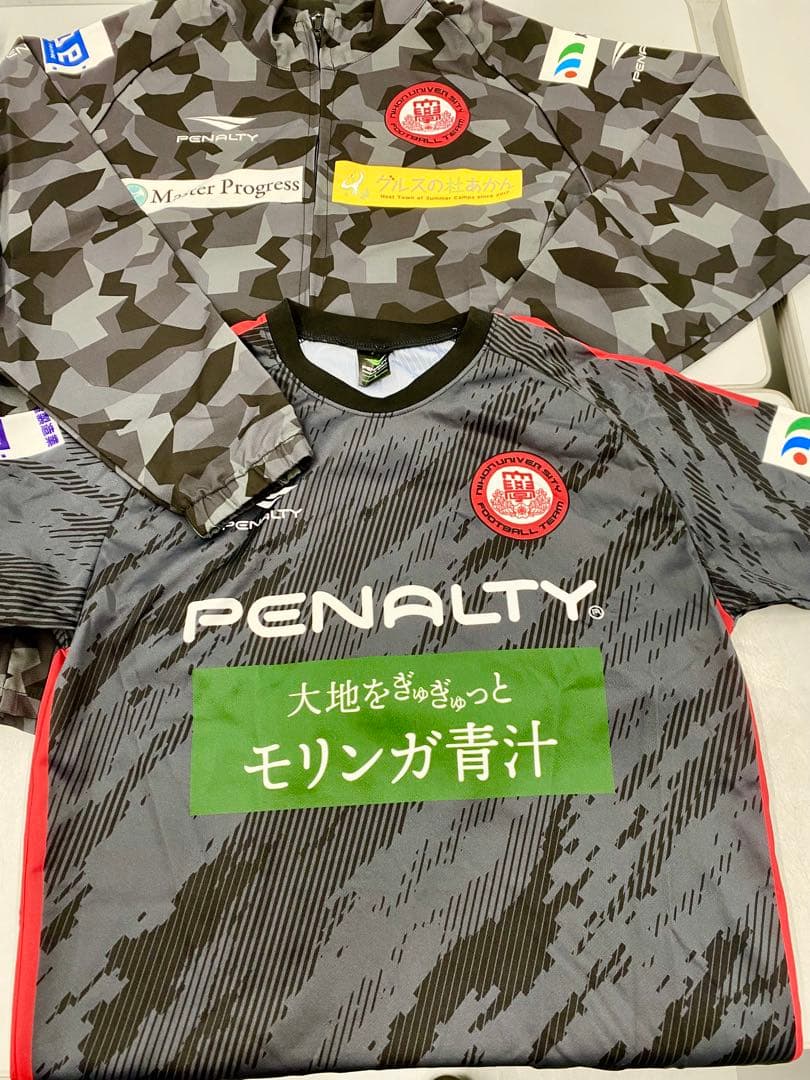 日本大学サッカー部　選手支給品、着用品、超貴重品　PENALTY製　サイズＬ