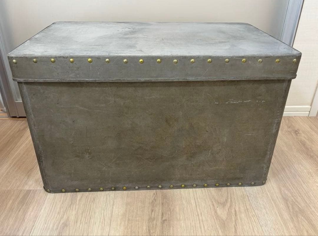 アンティーク　アルミ製収納ボックス　アルミリベット　ストック缶　レトロ