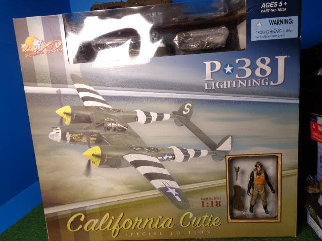 稀少!!21st 1/18 P-38 ライトニング