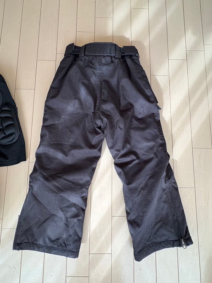 ポンタペススノーボードウエア110cm サロモンヘルメットセット