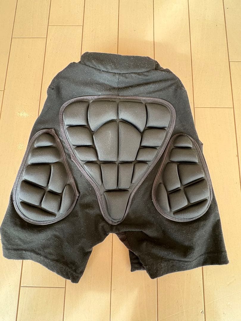 ポンタペススノーボードウエア110cm サロモンヘルメットセット