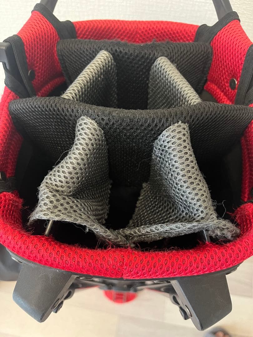 最終値引きTaylorMade スタンド式キャディバッグ ブラック・レッド