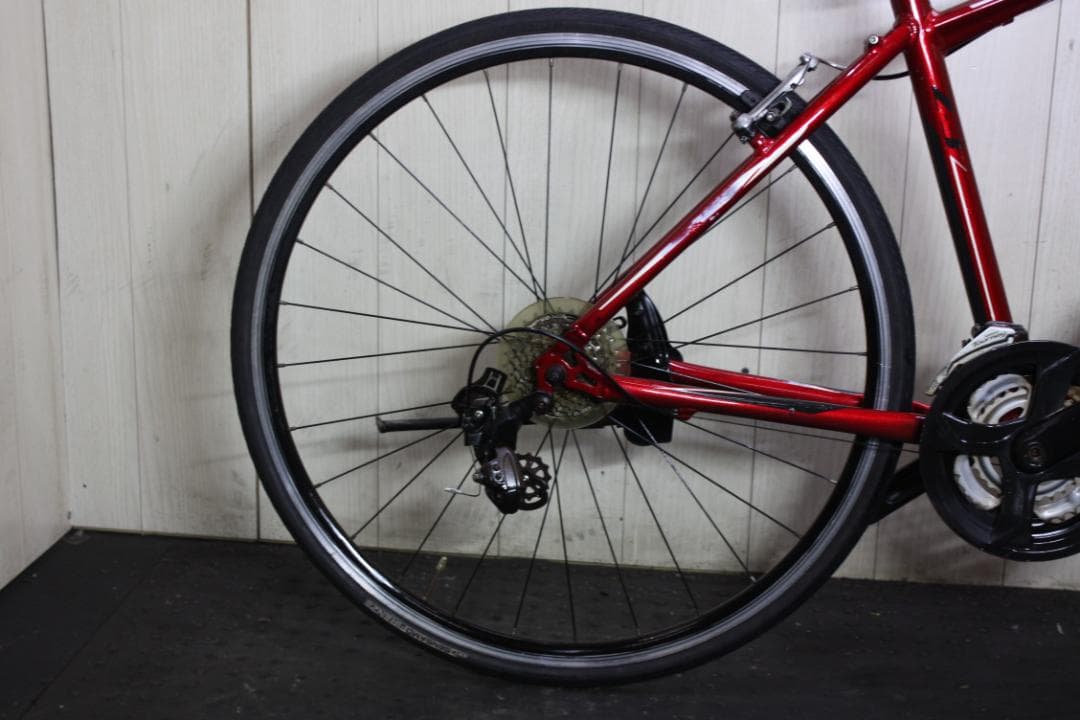 GIANT-MOMENTUM iNEED Z-3 700C21速460mmクロス